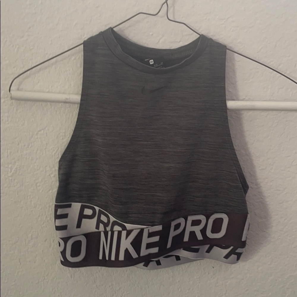 nike pro crop top
